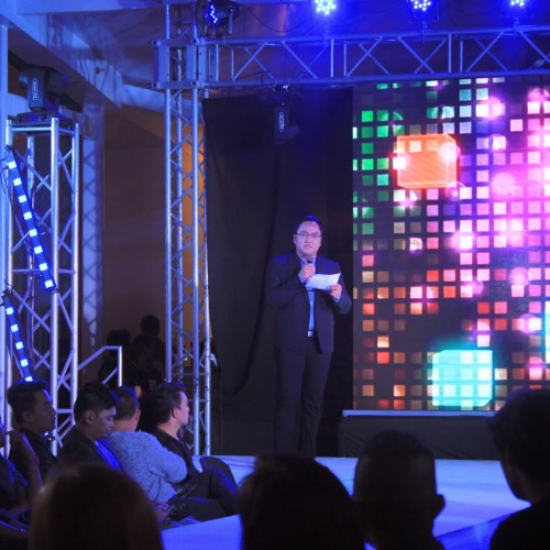 Fashion Evolution: Art and Fashion with Compassion